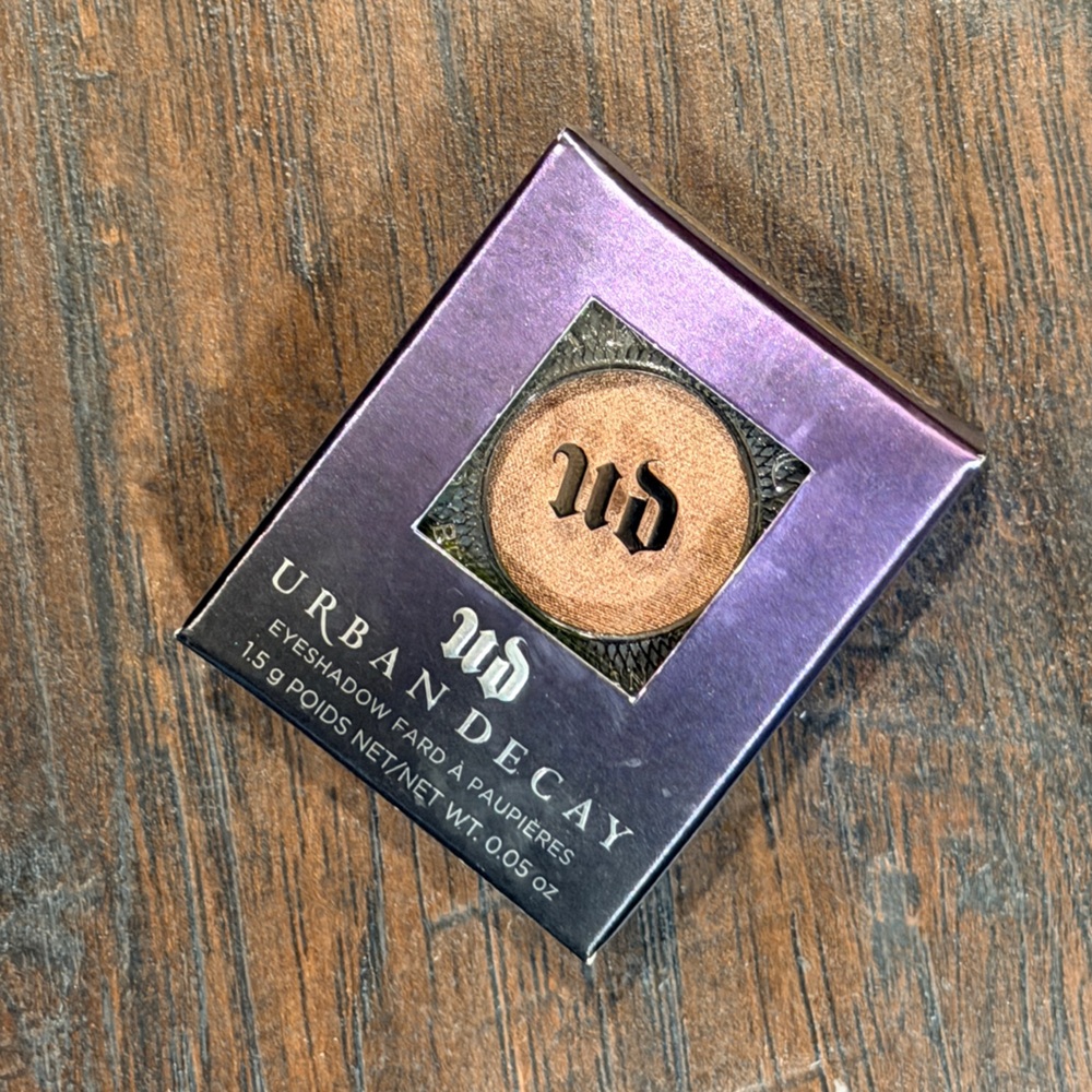 Urban Decay Metallic Bronze Eyeshadow Toasted New in Sealed Box